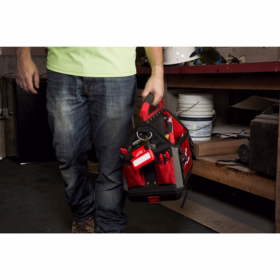 Milwaukee - Områdelampe 4FFL-301, 550 lumen