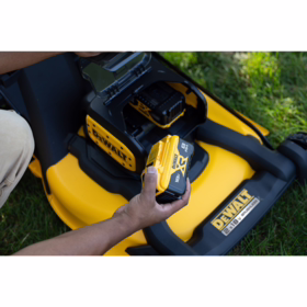 DeWALT - Plæneklipper 2X18V XR DCMWP134W2 53cm, 2X8,0 Ah