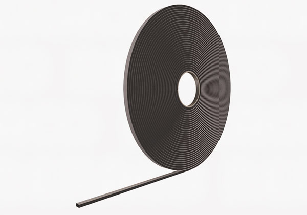 Tætningsliste sort 4,5x9mm selvklæbende á 20 mtr