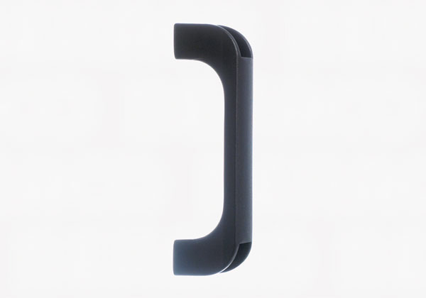 Bøjlegreb sort 26x43x151mm cc132mm m/bøsninger M8