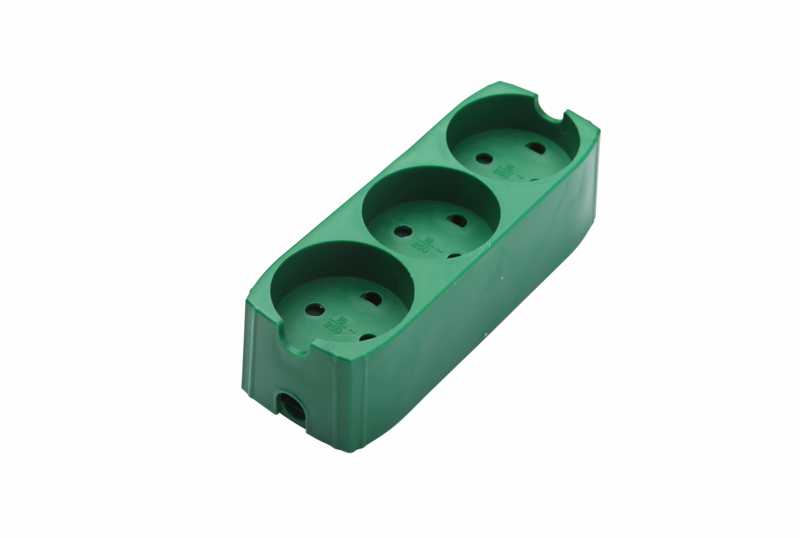 Stikdåse, 3 udtag, forstærket, grøn, m/jord