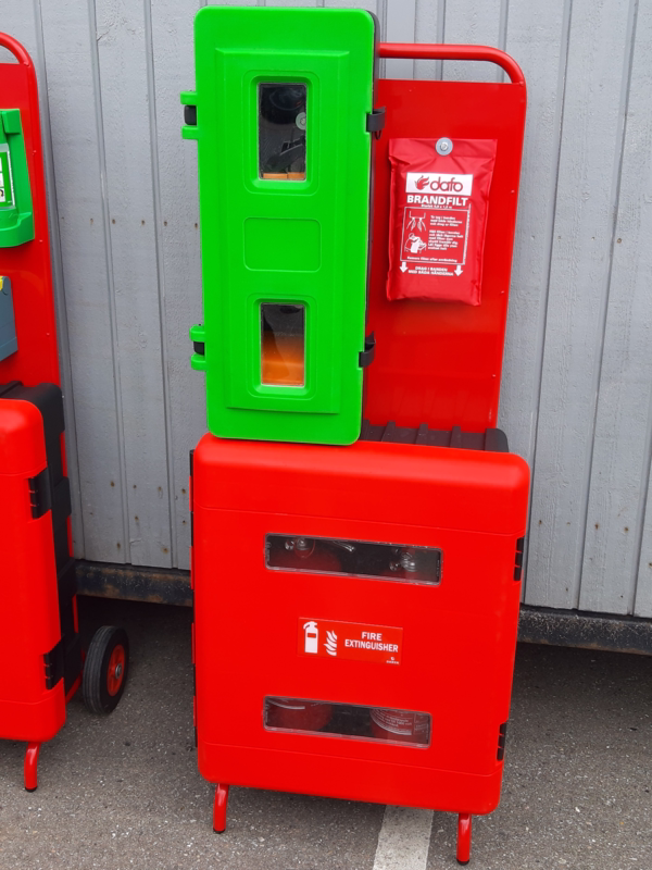 Førstehjælpsvogn BGFIX udendørs